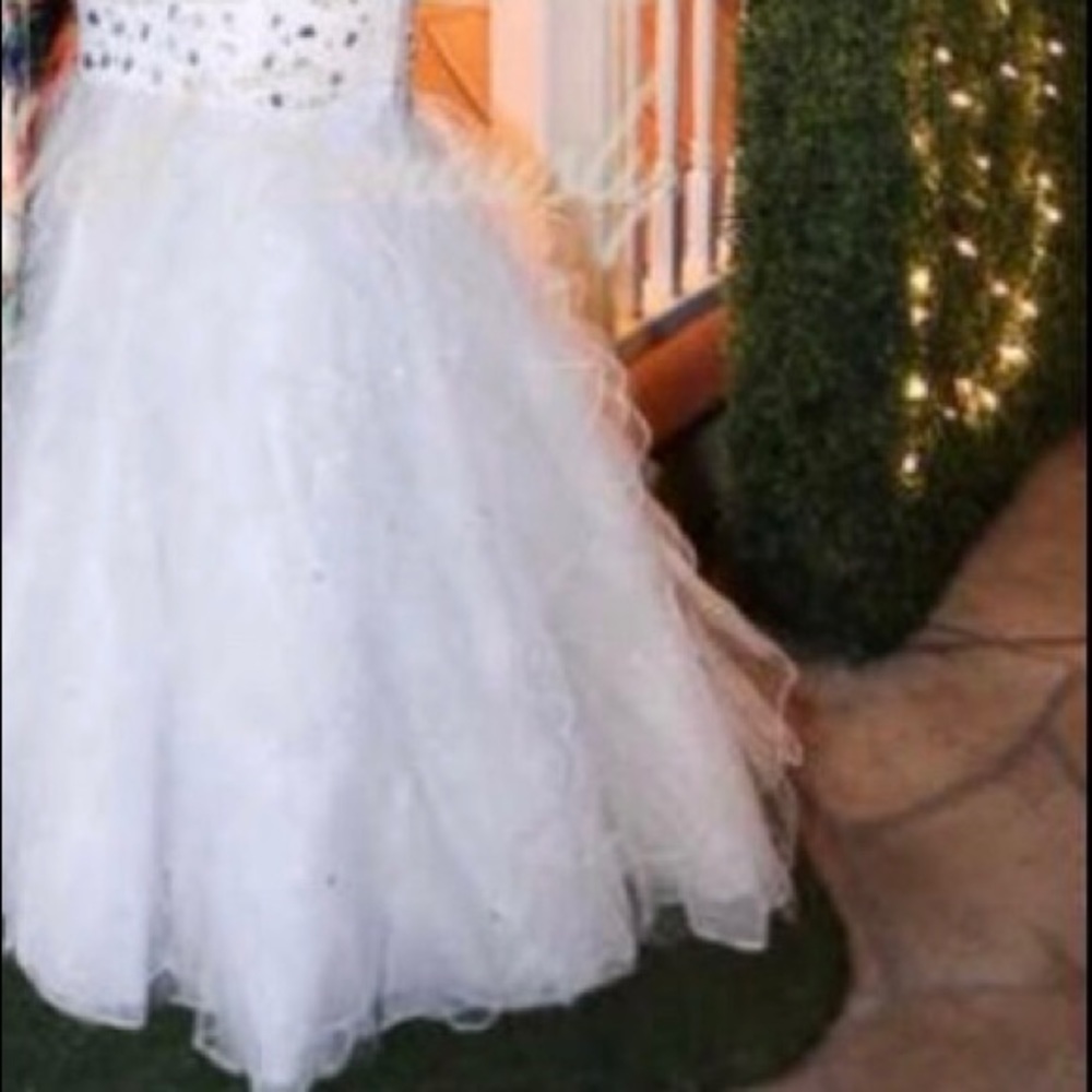 White Mermaid wedding dress - Picture 4 of 7